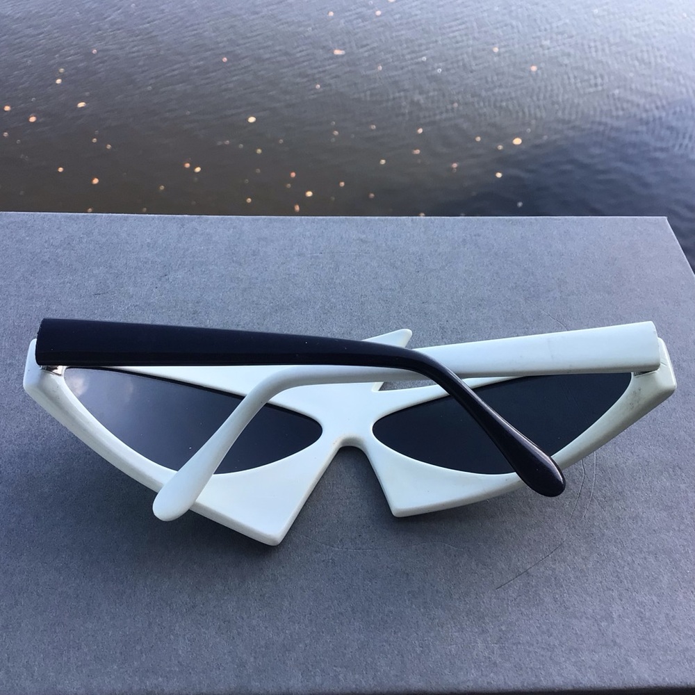 Super Fun Asymmetric Black & White Cat Eye Sunglasses - Picture 2 of 8